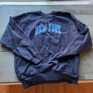brandy melville john galt crewneck like new
